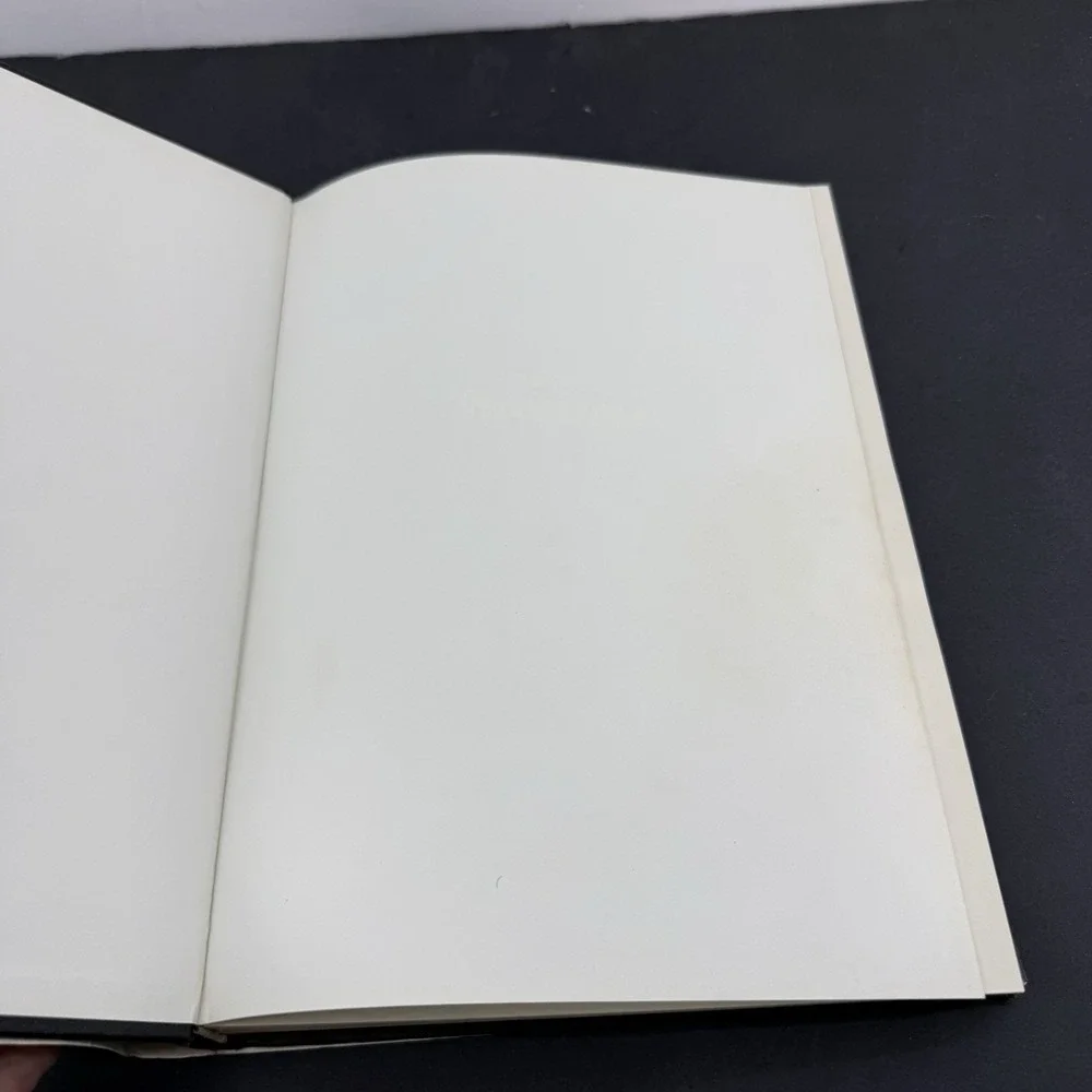 Modern Firearms by Yves Cadiou & Alphonse Richard 1977 Illustrated 1st Edition